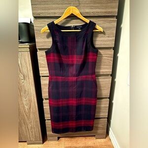 Tommy Hilfiger Red & Navy Blue Classic Mid-Length Dress Size 6